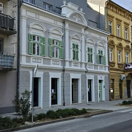 Castle تْسْغيكفانِتْسا